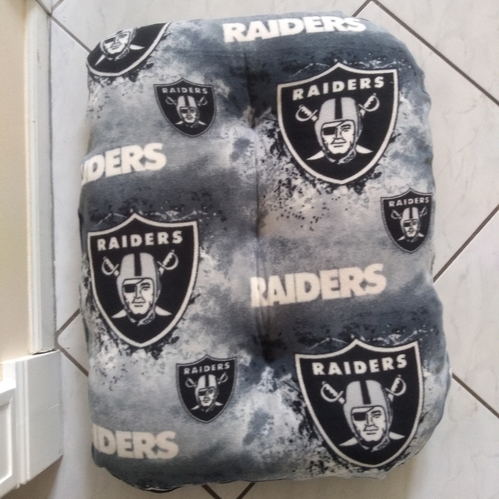 NWOT Raiders Dog bed new xlarge handmade
